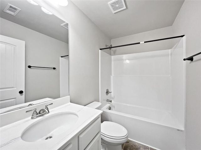 3868 Southfield Court, Loganville, GA 30052