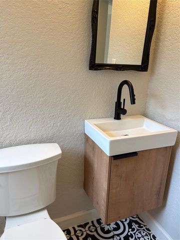 312 W PALMETTO AVENUE, Deland, FL 32720