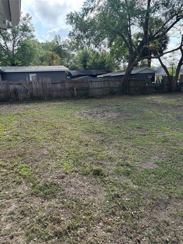 312 W PALMETTO AVENUE, Deland, FL 32720