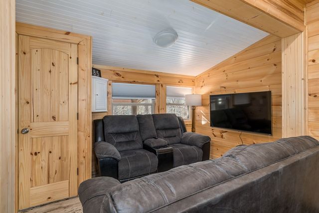 485 Banner Circle, Ellijay, GA 30540