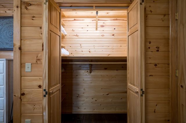 485 Banner Circle, Ellijay, GA 30540