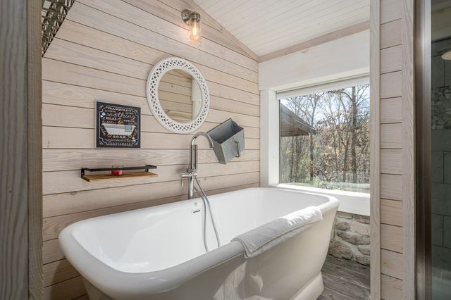 485 Banner Circle, Ellijay, GA 30540