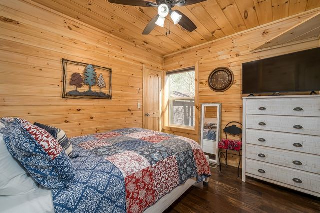 485 Banner Circle, Ellijay, GA 30540