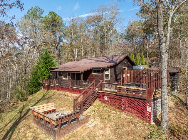 485 Banner Circle, Ellijay, GA 30540