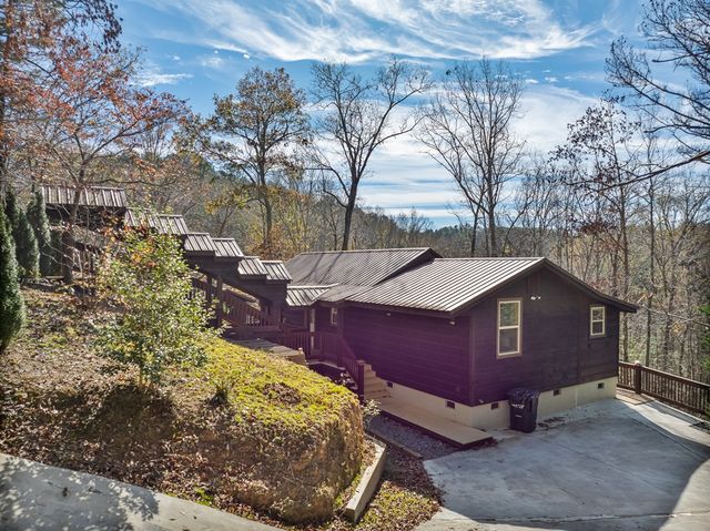 485 Banner Circle, Ellijay, GA 30540