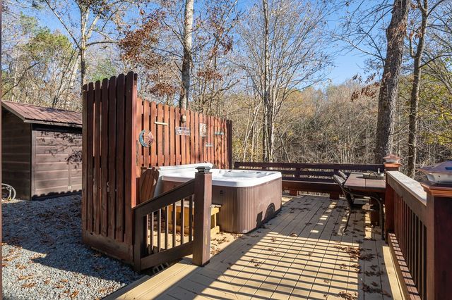 485 Banner Circle, Ellijay, GA 30540