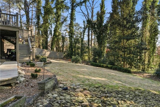 1515 Mosswood Lane SE, Smyrna, GA 30082