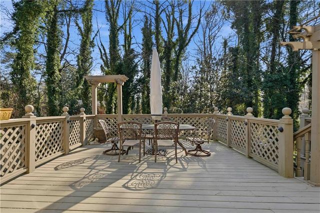 1515 Mosswood Lane SE, Smyrna, GA 30082