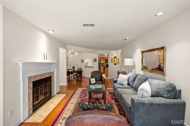 4570 Laclede Avenue 205, St Louis, MO 63108