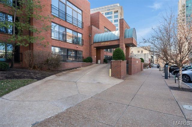 4570 Laclede Avenue 205, St Louis, MO 63108