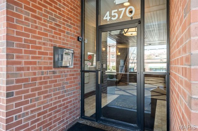 4570 Laclede Avenue 205, St Louis, MO 63108