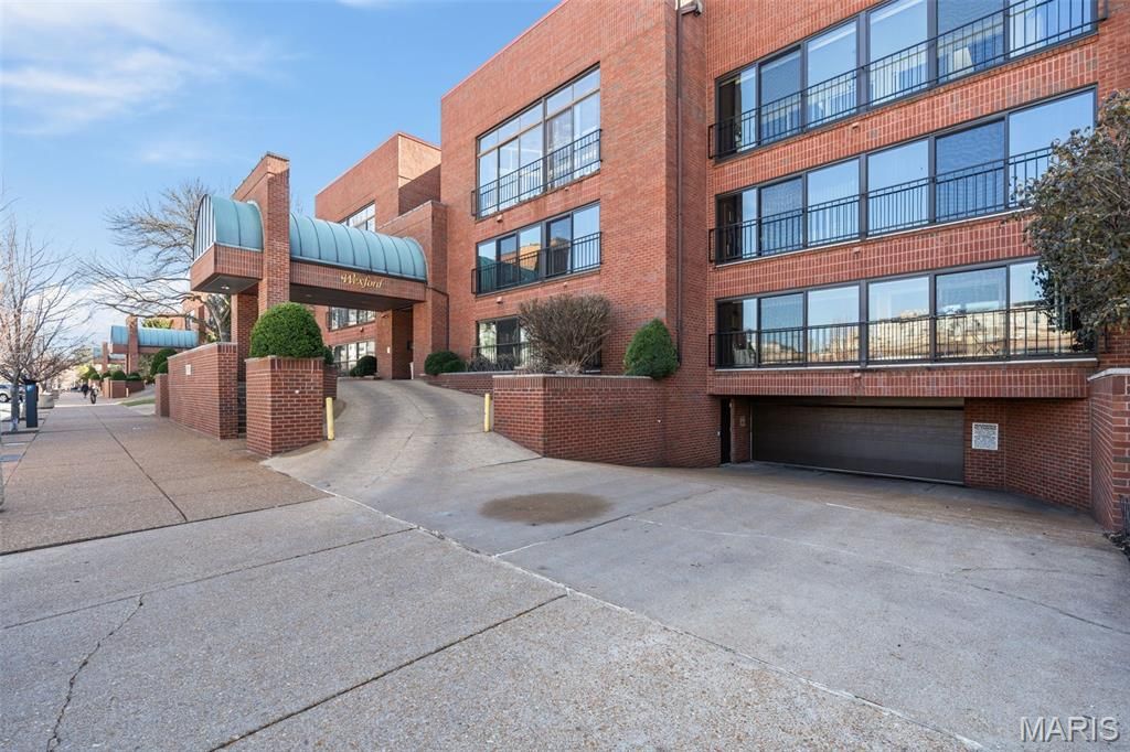 4570 Laclede Avenue 205, St Louis, MO 63108