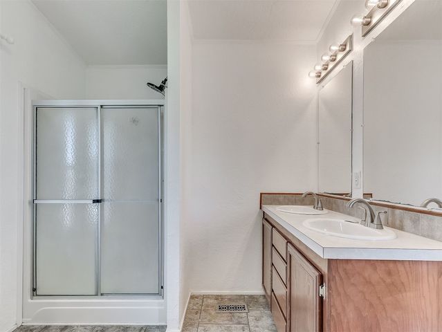 4000 E Camp Drive, Guthrie, OK 73044