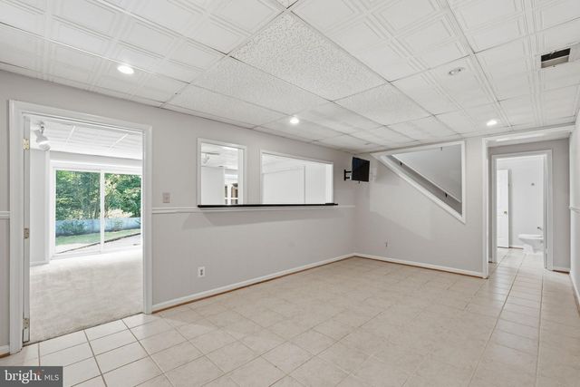 7316 WALNUT KNOLL DR, Springfield, VA 22153