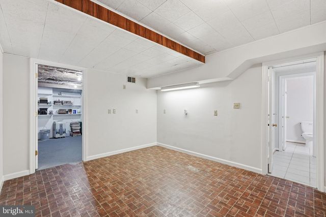 7316 WALNUT KNOLL DR, Springfield, VA 22153