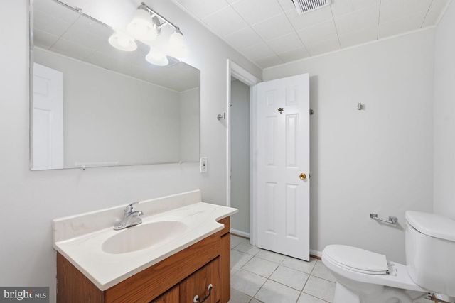 7316 WALNUT KNOLL DR, Springfield, VA 22153