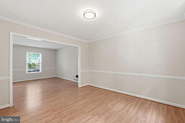 7316 WALNUT KNOLL DR, Springfield, VA 22153
