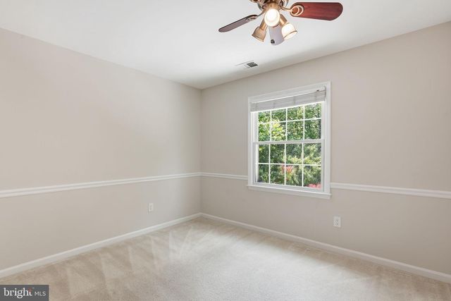 7316 WALNUT KNOLL DR, Springfield, VA 22153