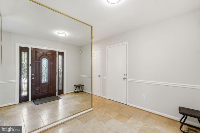 7316 WALNUT KNOLL DR, Springfield, VA 22153