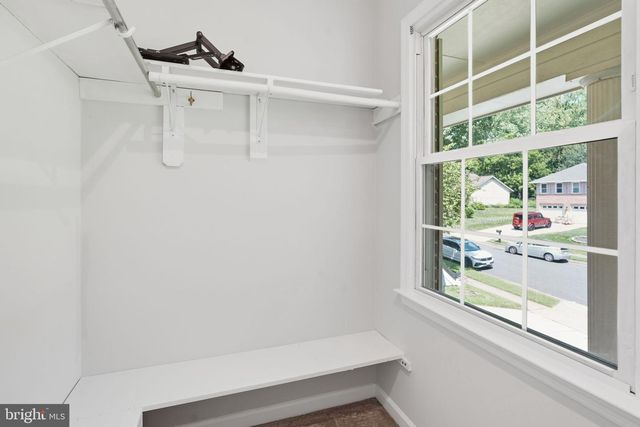 7316 WALNUT KNOLL DR, Springfield, VA 22153