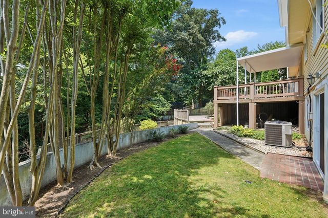 7316 WALNUT KNOLL DR, Springfield, VA 22153