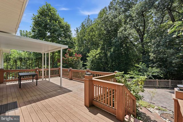 7316 WALNUT KNOLL DR, Springfield, VA 22153