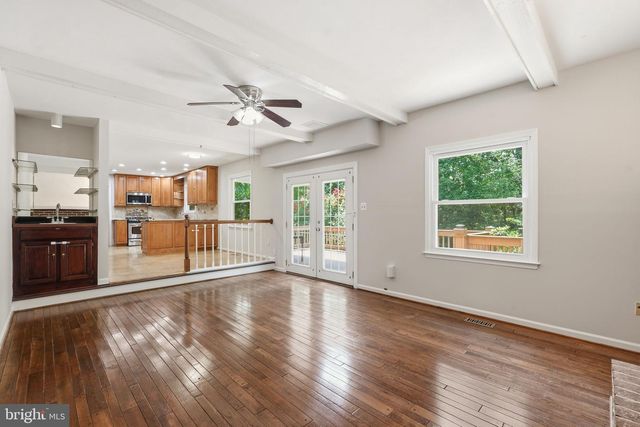 7316 WALNUT KNOLL DR, Springfield, VA 22153