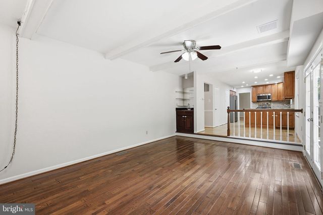 7316 WALNUT KNOLL DR, Springfield, VA 22153