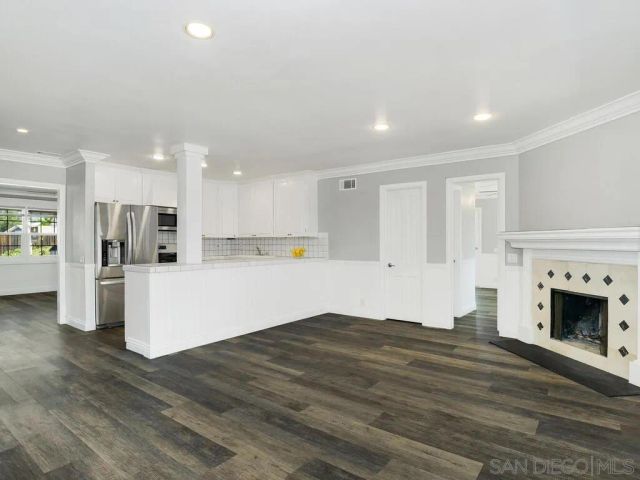 3555 Oak Glen, San Diego, CA 92117