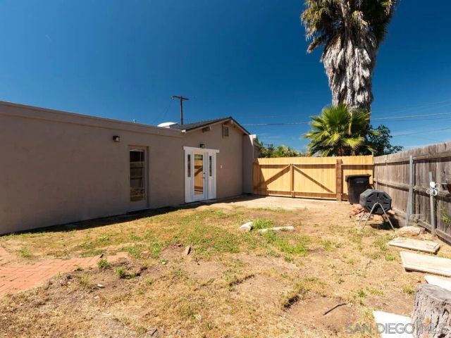 3555 Oak Glen, San Diego, CA 92117