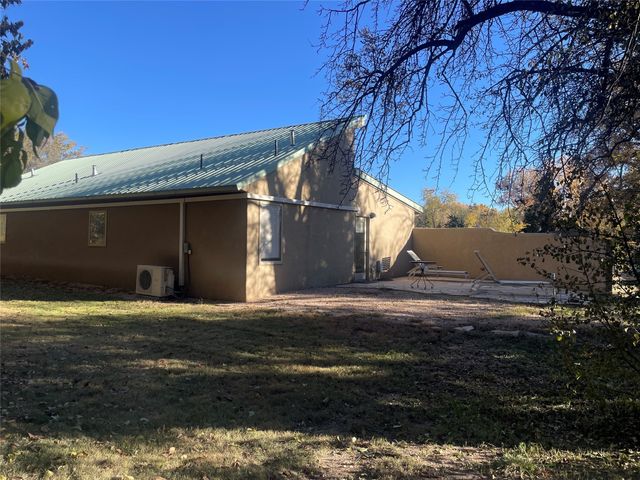 35 Nm 503, Santa Fe, NM 87506