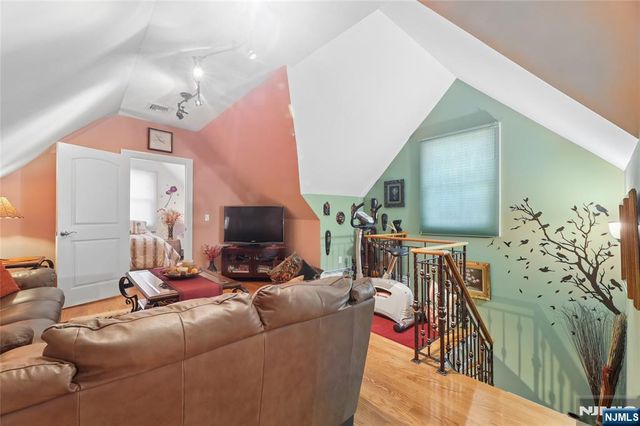 105 Kossuth Street, Wallington, NJ 07057