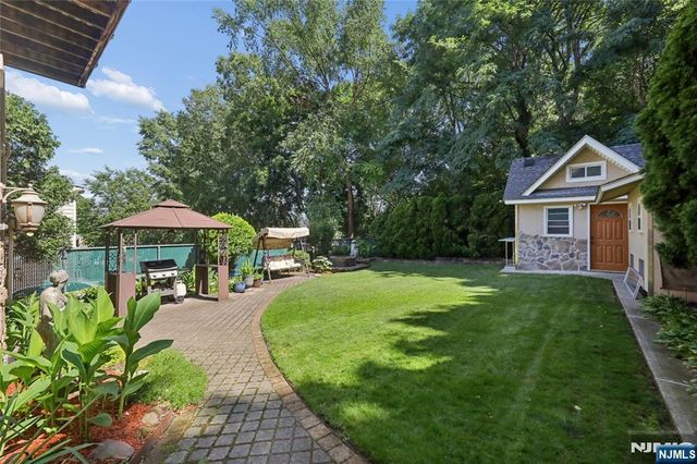 105 Kossuth Street, Wallington, NJ 07057