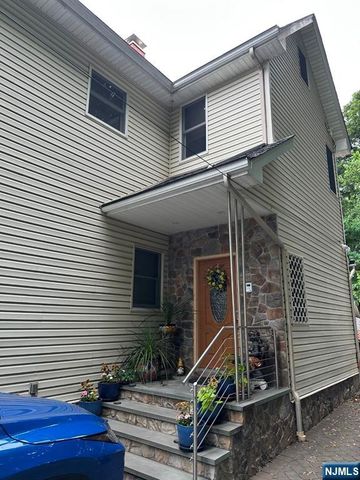 105 Kossuth Street, Wallington, NJ 07057
