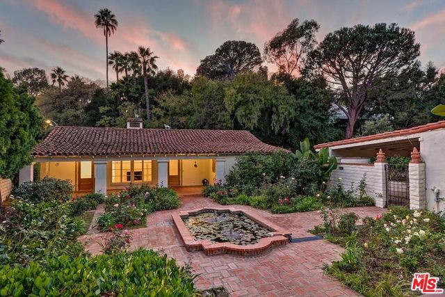 1017 Chevy Chase Drive, Beverly Hills, CA 90210