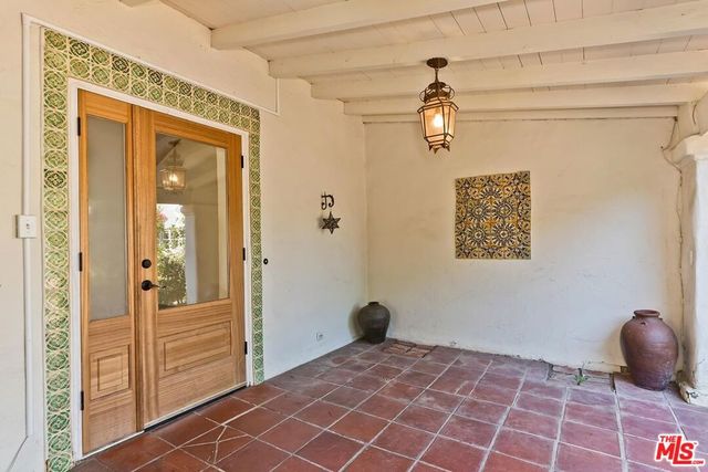 1017 Chevy Chase Drive, Beverly Hills, CA 90210