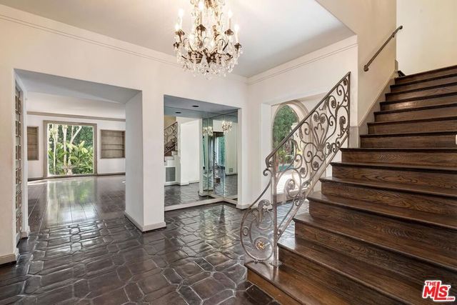 1017 Chevy Chase Drive, Beverly Hills, CA 90210