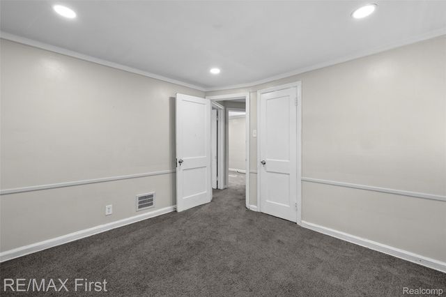 10410 Somerset Avenue, Detroit, MI 48224