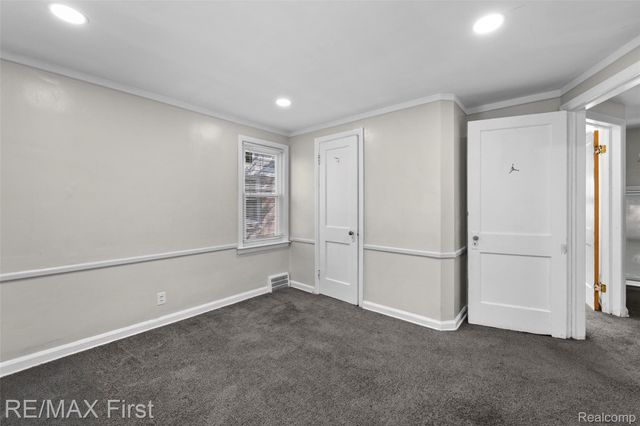 10410 Somerset Avenue, Detroit, MI 48224