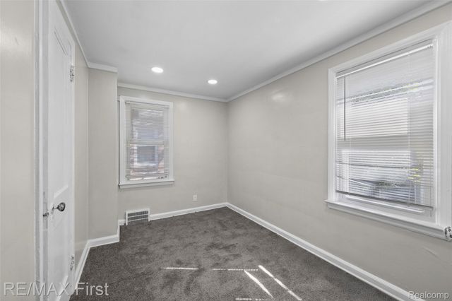 10410 Somerset Avenue, Detroit, MI 48224