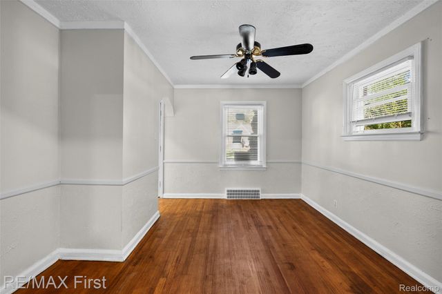10410 Somerset Avenue, Detroit, MI 48224