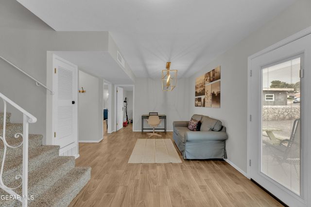 6209 Caprock Court, El Paso, TX 79912
