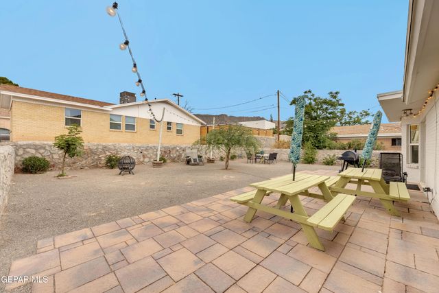 6209 Caprock Court, El Paso, TX 79912