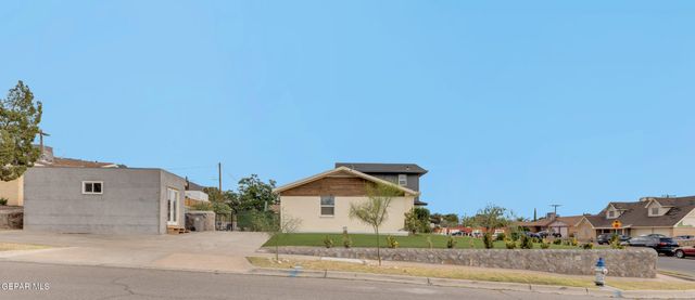 6209 Caprock Court, El Paso, TX 79912