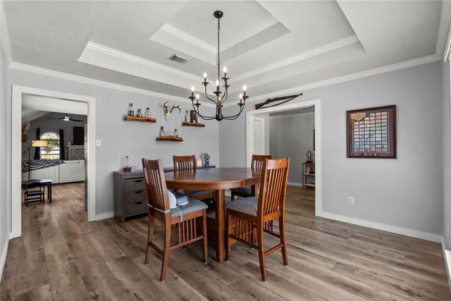 2304 Meadows Boulevard, League City, TX 77573