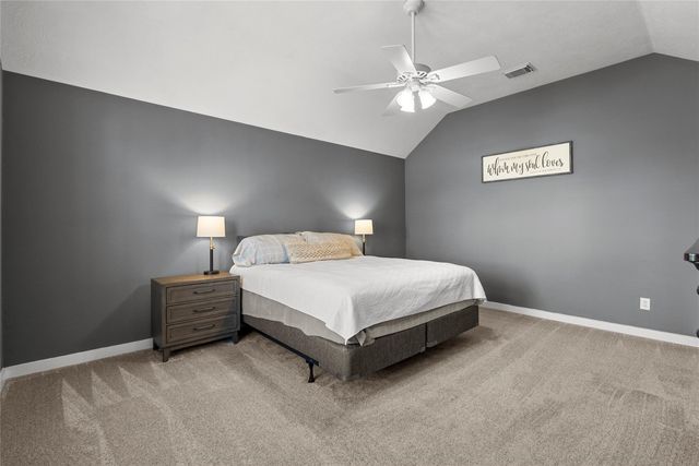 2304 Meadows Boulevard, League City, TX 77573