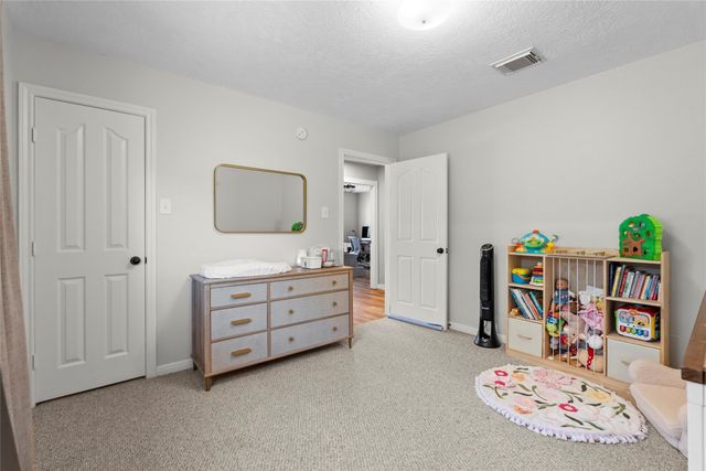 2304 Meadows Boulevard, League City, TX 77573