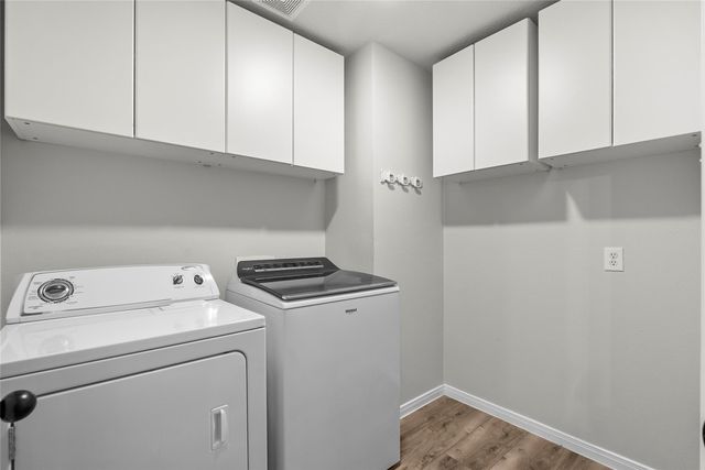 2304 Meadows Boulevard, League City, TX 77573