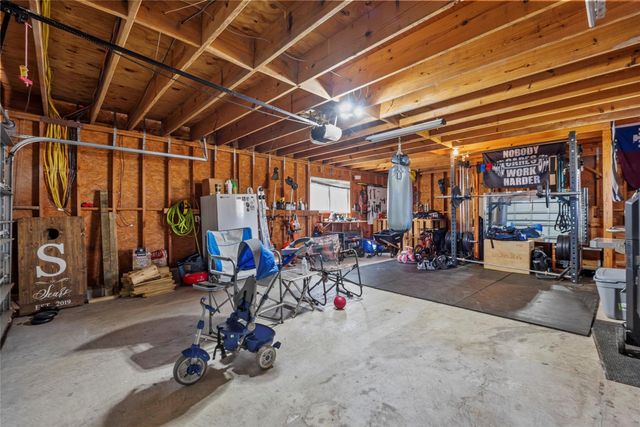 2304 Meadows Boulevard, League City, TX 77573