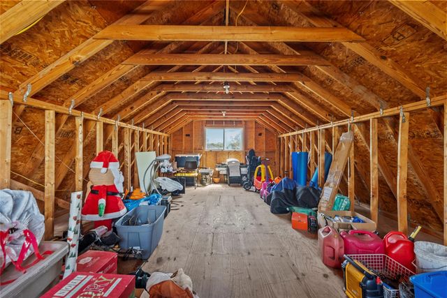 2304 Meadows Boulevard, League City, TX 77573